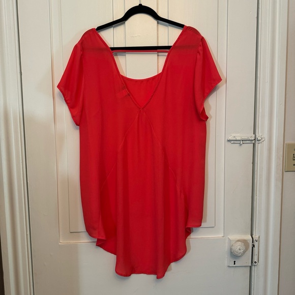 ✨torrid coral chiffon hi-lo blouse✨ - Picture 2 of 4